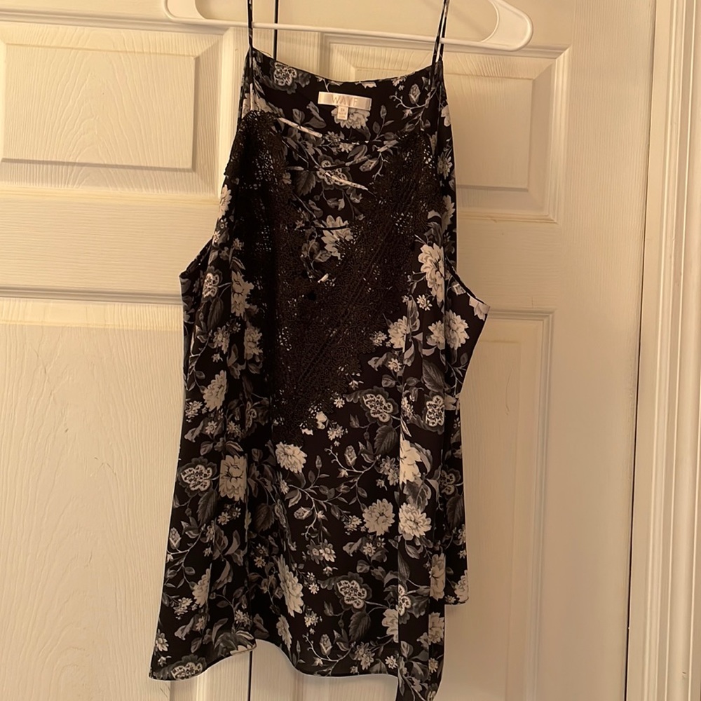 WAYF Low cut sexy tank